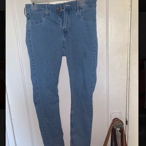 Women’s H&M skinny jeans (light blue wash)